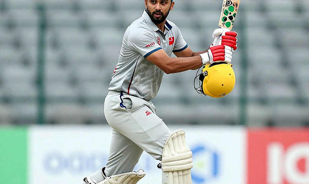इंग्लैंड 93, अफ़ग़ानिस्तान 94, श्रीलंका 95: तीन अंकों के भीतर तीन टीमें, और सुर्ख़ी के पीछे का ख़ाली लेजर