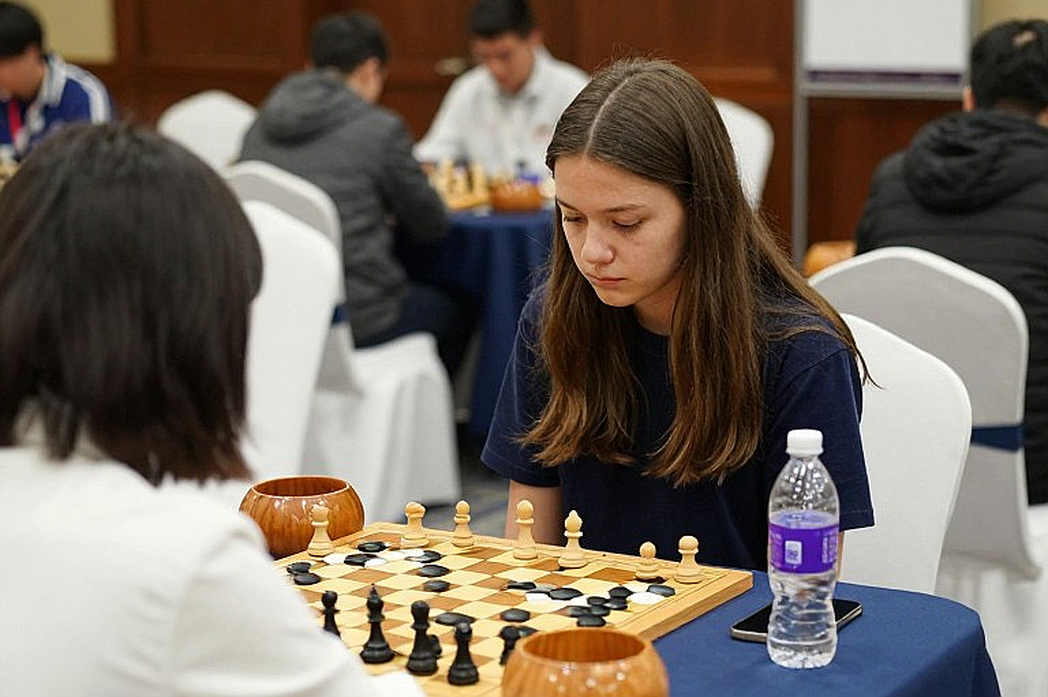 प्राग 2026 के 27 मिनिएचर: ChessBase Magazine #225 की डेटा-ड्रिवन समीक्षा